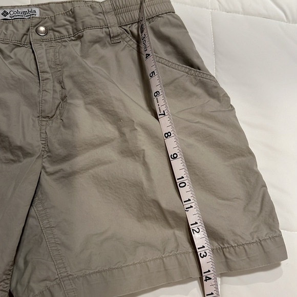 Columbia Women’s Shorts - Picture 5 of 7